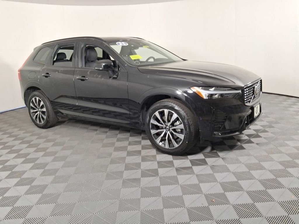 Certified 2025 Volvo XC60 B5 Plus AWD/4WD image 5