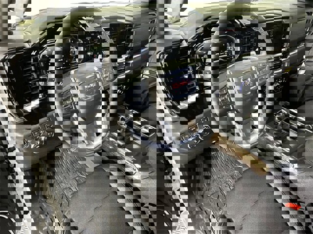 New 2025 GMC Sierra 1500 Elevation image 10