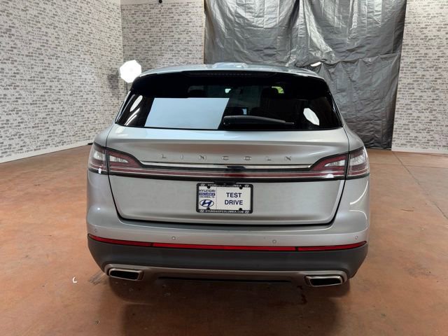 Used 2021 Lincoln Nautilus Reserve image 5