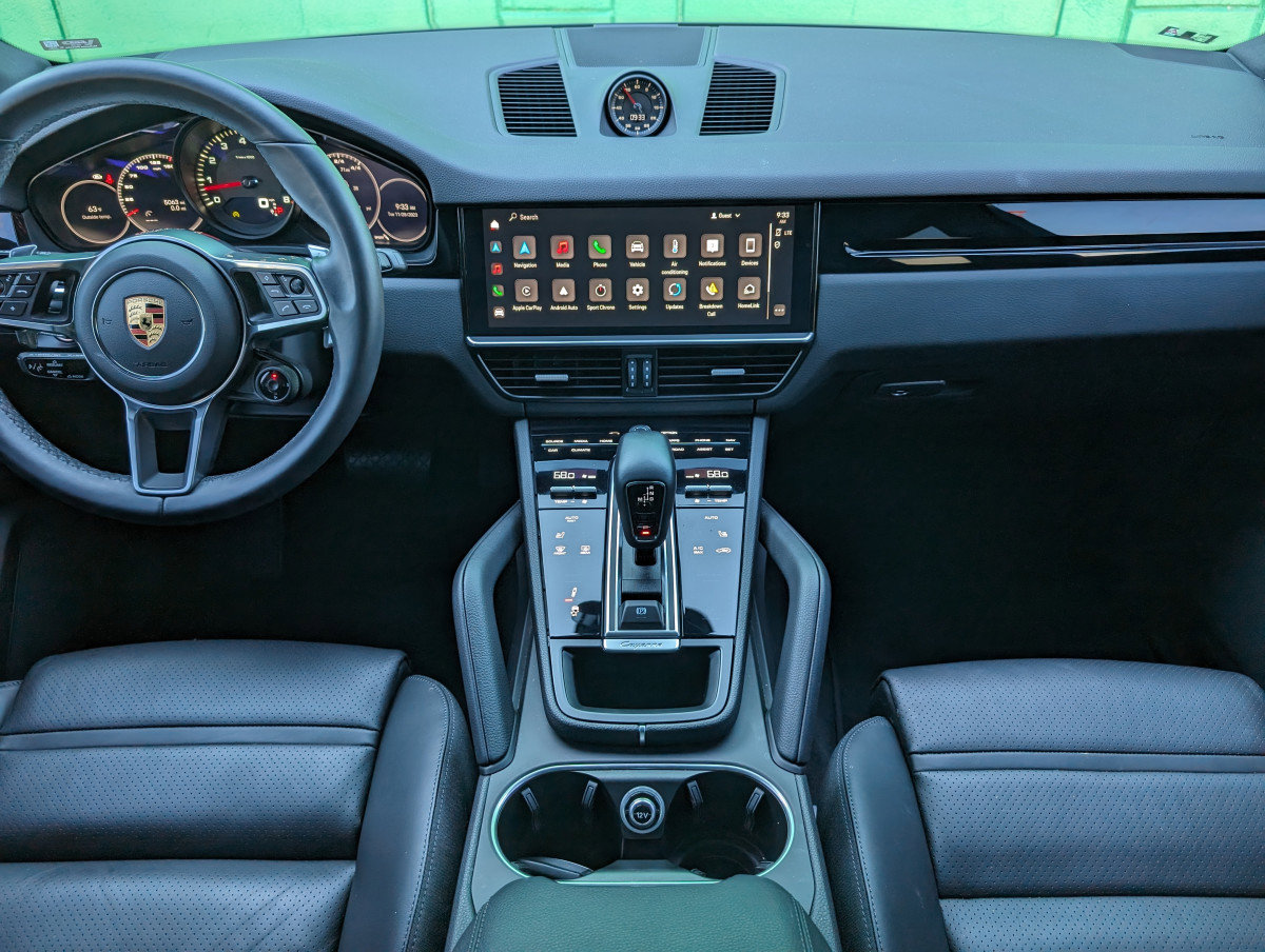 Used 2023 Porsche Cayenne Coupe image 22