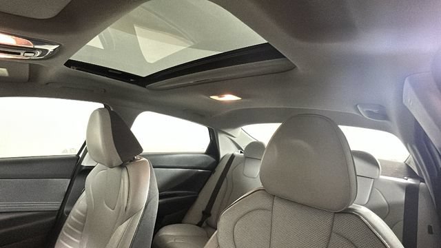 Used 2024 Hyundai Elantra Limited FWD image 13