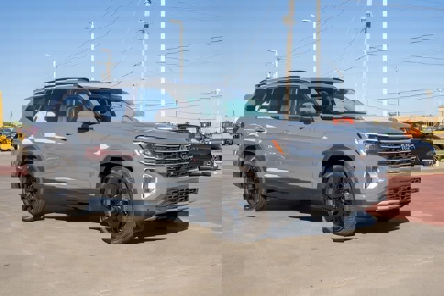 New 2026 Volkswagen Atlas SE image 7