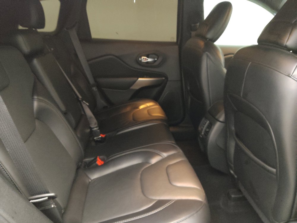Used 2020 Jeep Cherokee High Altitude AWD/4WD image 19