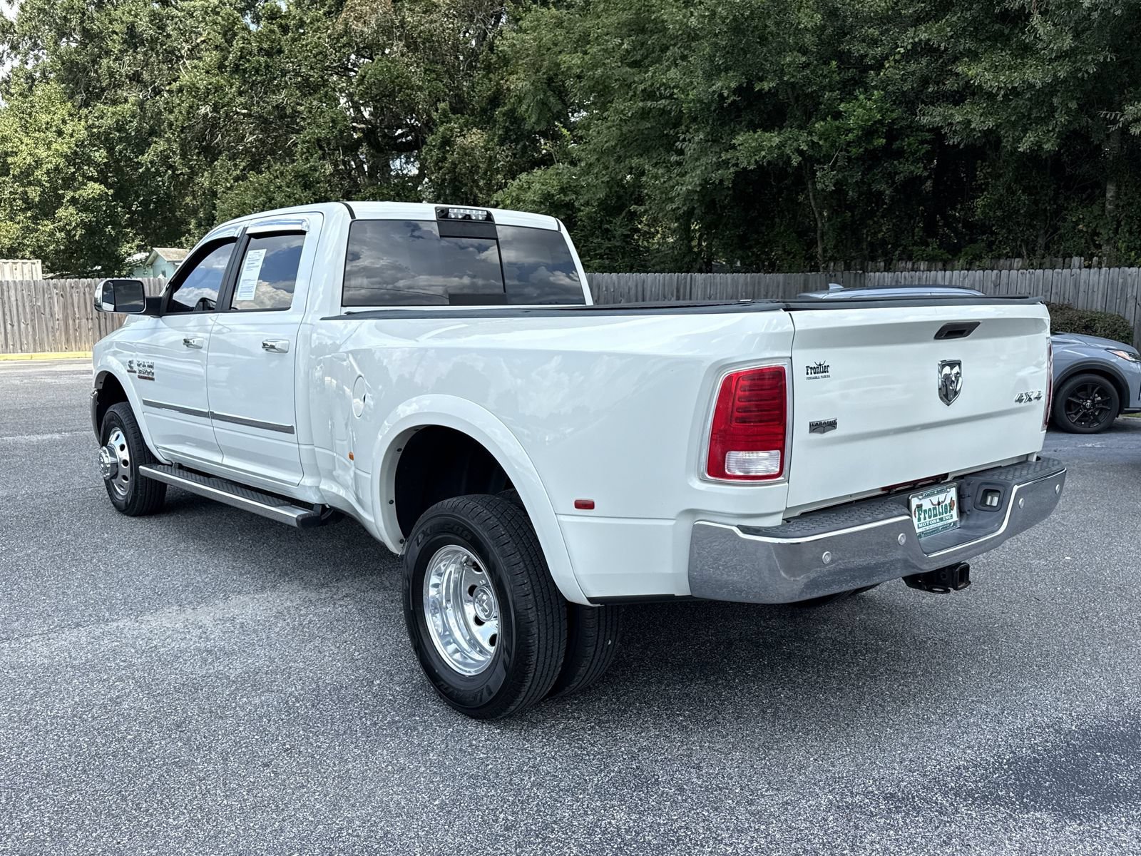 Used 2017 RAM 3500 Laramie AWD/4WD image 3