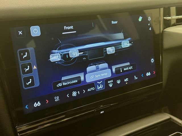 Used 2025 Lincoln Navigator Reserve image 16