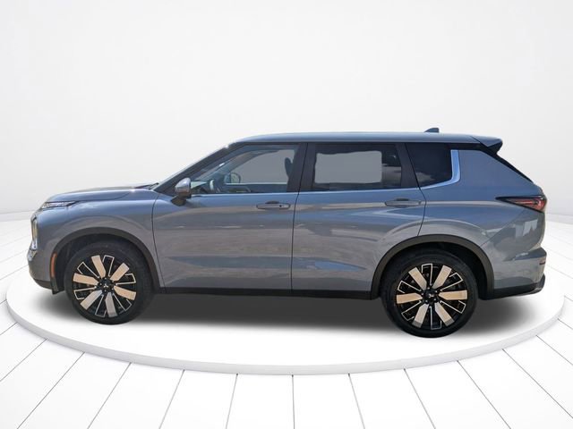 New 2026 Mitsubishi Outlander SE image 7