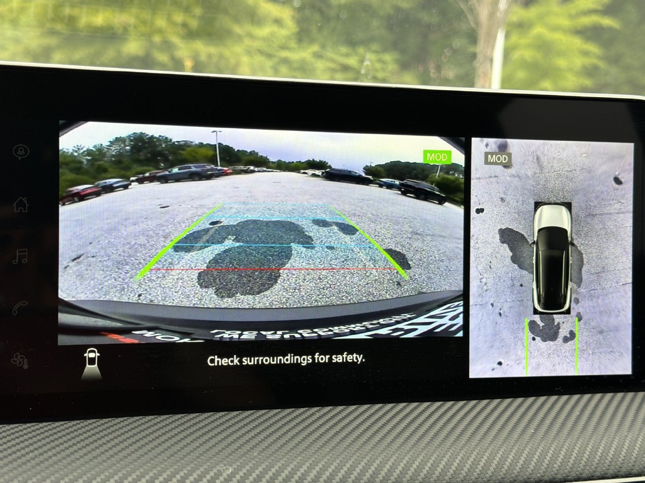 Certified 2025 Nissan Kicks SR FWD image 3