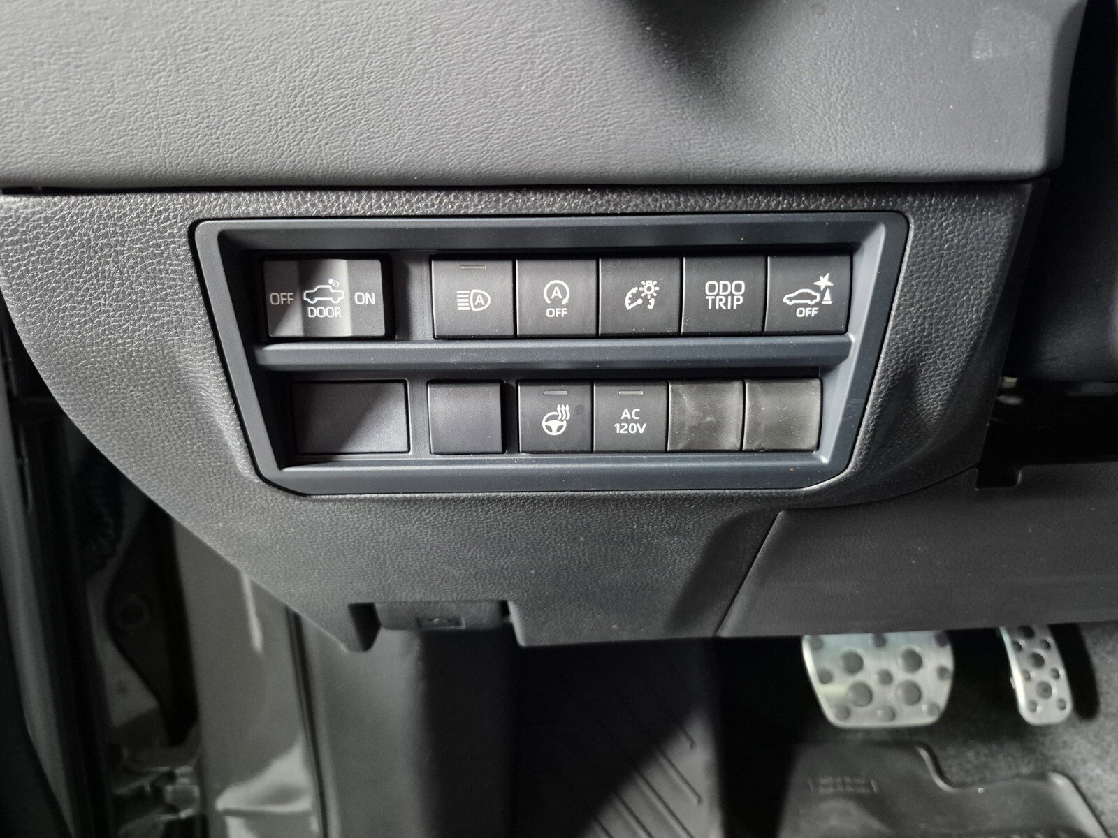 New 2026 Toyota Tundra Platinum image 18