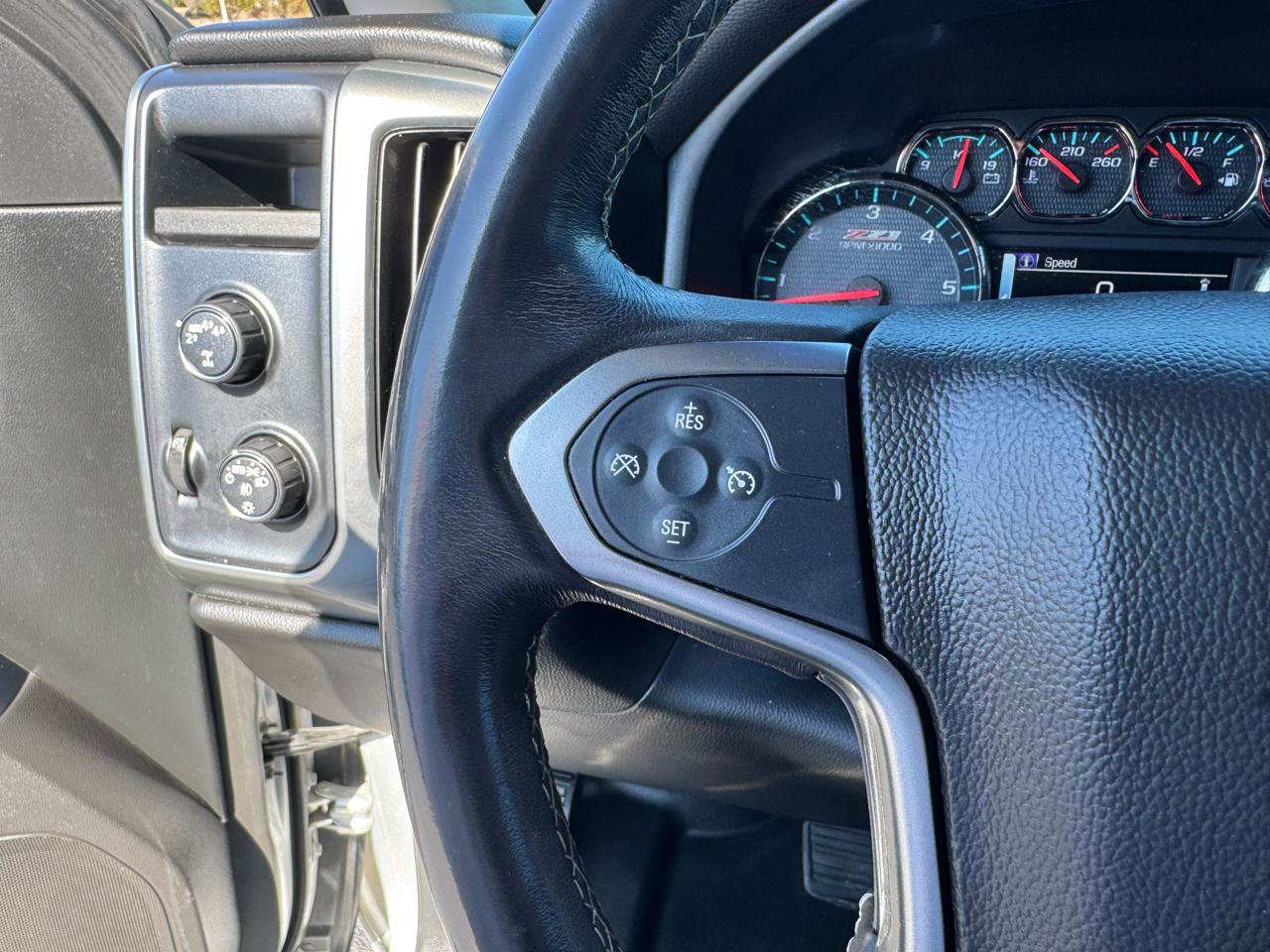 Used 2018 Chevrolet Silverado 1500 LT w/ All Star Edition image 25