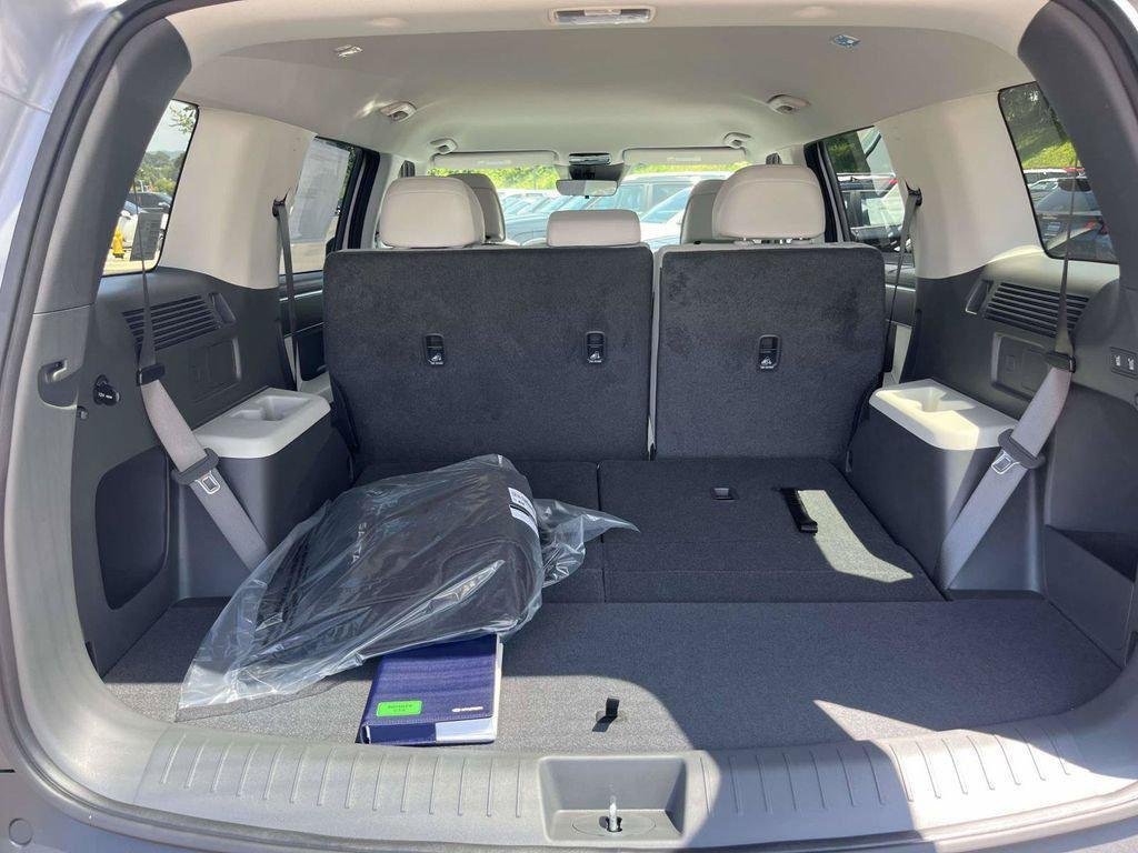 New 2027 Hyundai Santa Fe SE FWD image 60