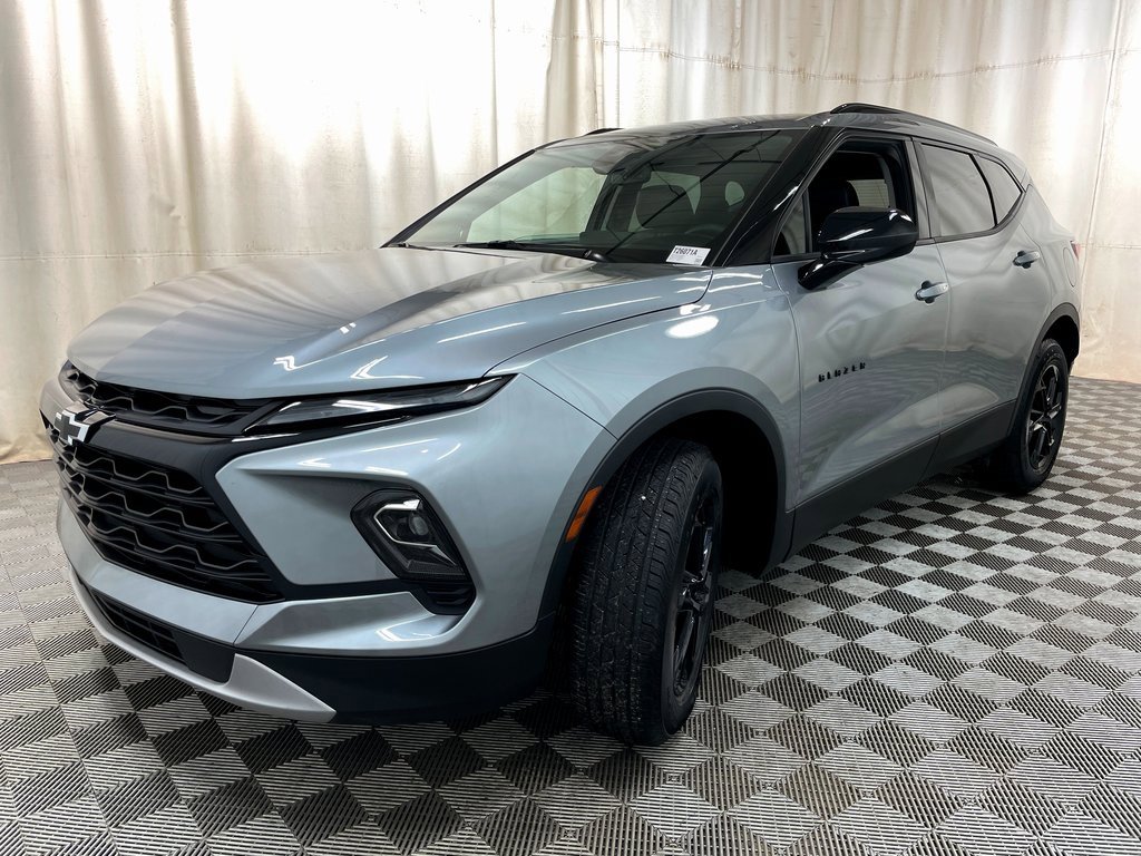 Used 2025 Chevrolet Blazer LT w/ Convenience Package image 13