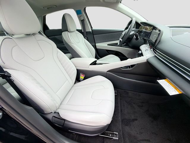 New 2026 Hyundai Elantra Limited image 30