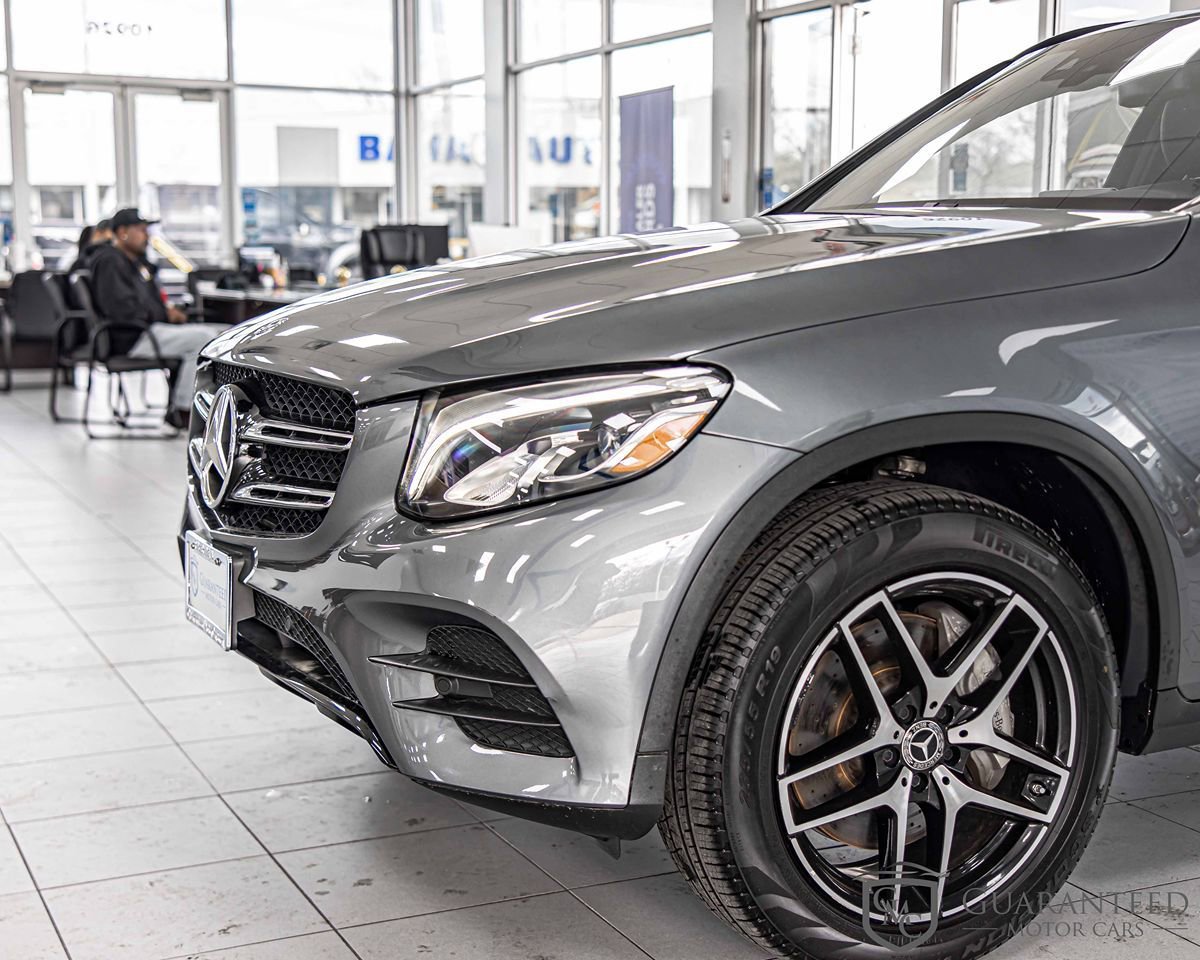 Used 2019 Mercedes-Benz GLC 300 4MATIC w/ Multimedia Package image 5