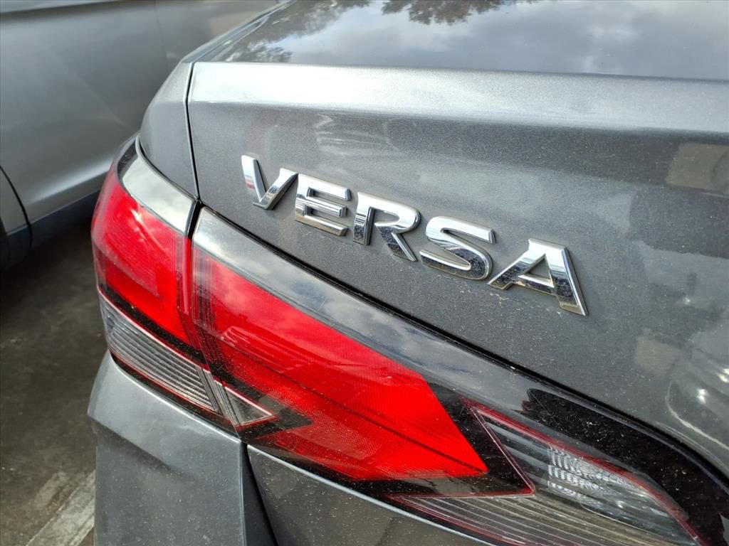 Used 2021 Nissan Versa SV image 8