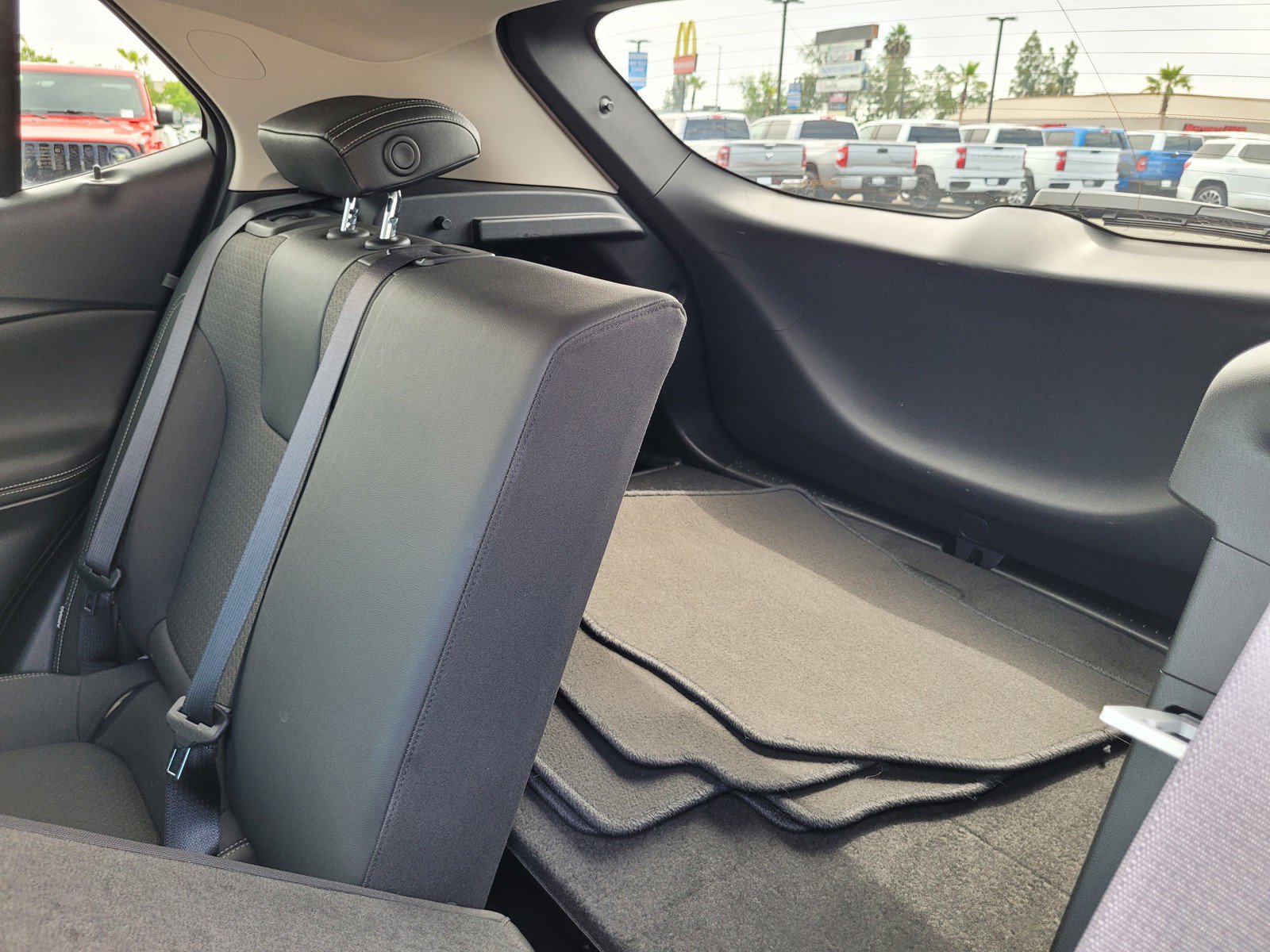 Used 2025 Buick Encore GX Preferred FWD image 12