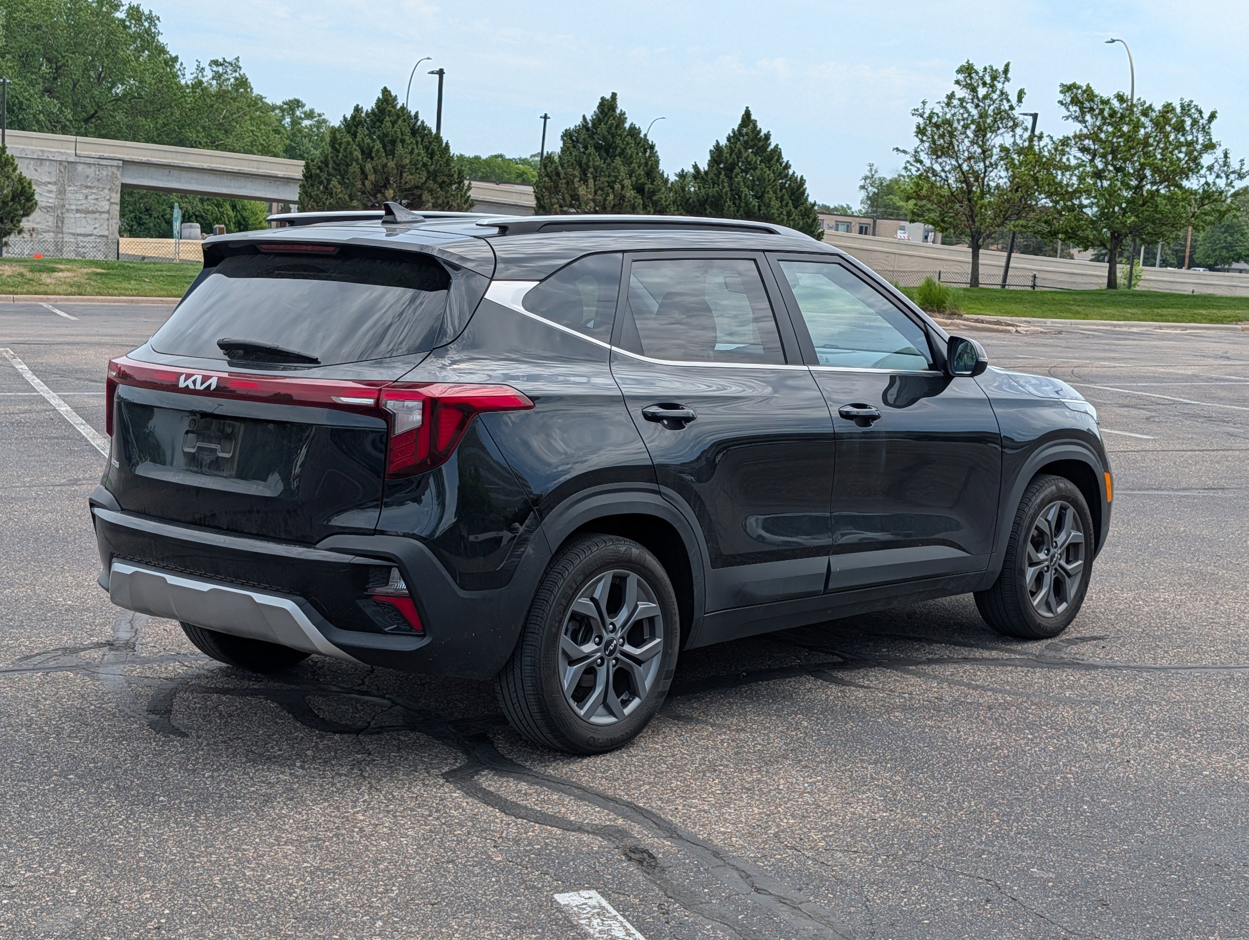 Certified 2024 Kia Seltos S FWD image 4