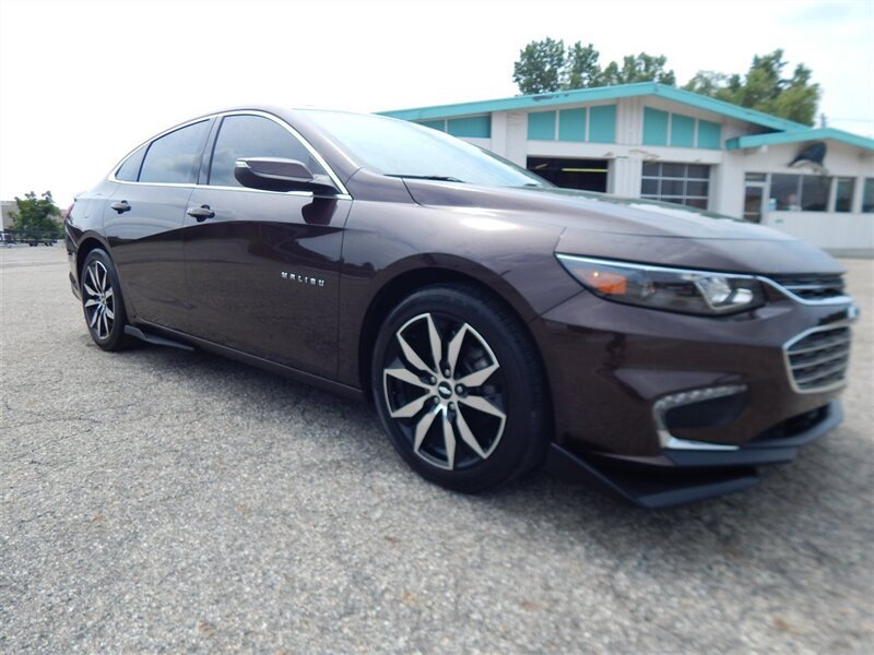 Used 2016 Chevrolet Malibu LT w/ Leather Package FWD image 6