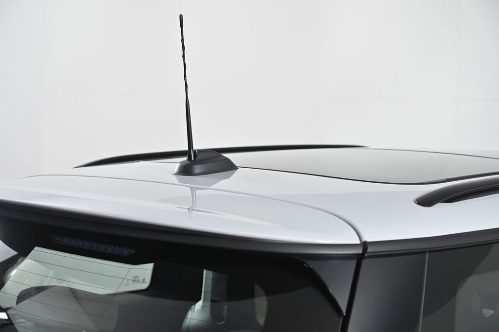 Certified 2025 MINI Cooper S image 11