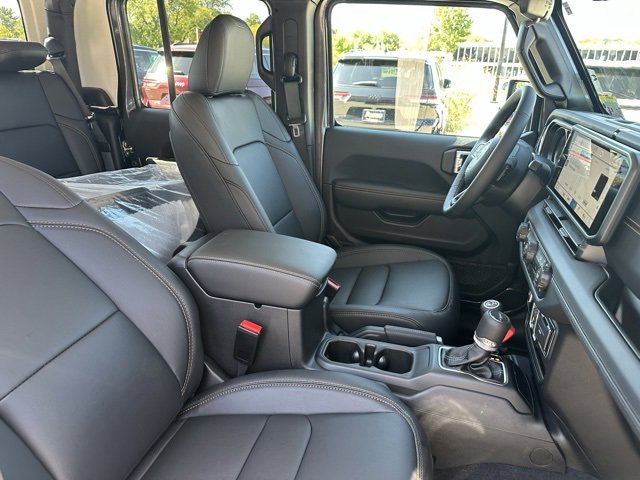 New 2025 Jeep Gladiator Sport image 14