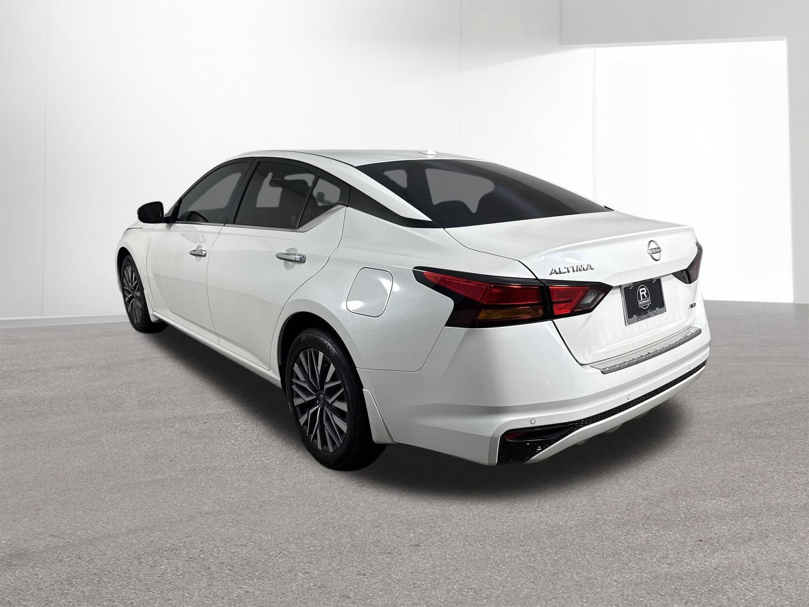 Used 2023 Nissan Altima 2.5 SV AWD/4WD image 30
