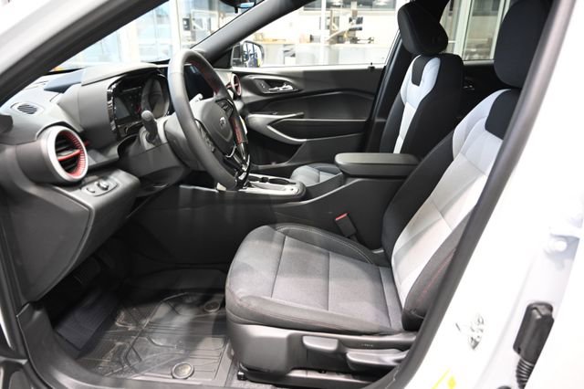 New 2026 Chevrolet Trax RS w/ Driver Confidence Package image 9
