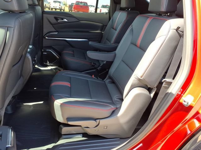 New 2027 Chevrolet Traverse RS w/ LPO, Floor Liner Package FWD image 7