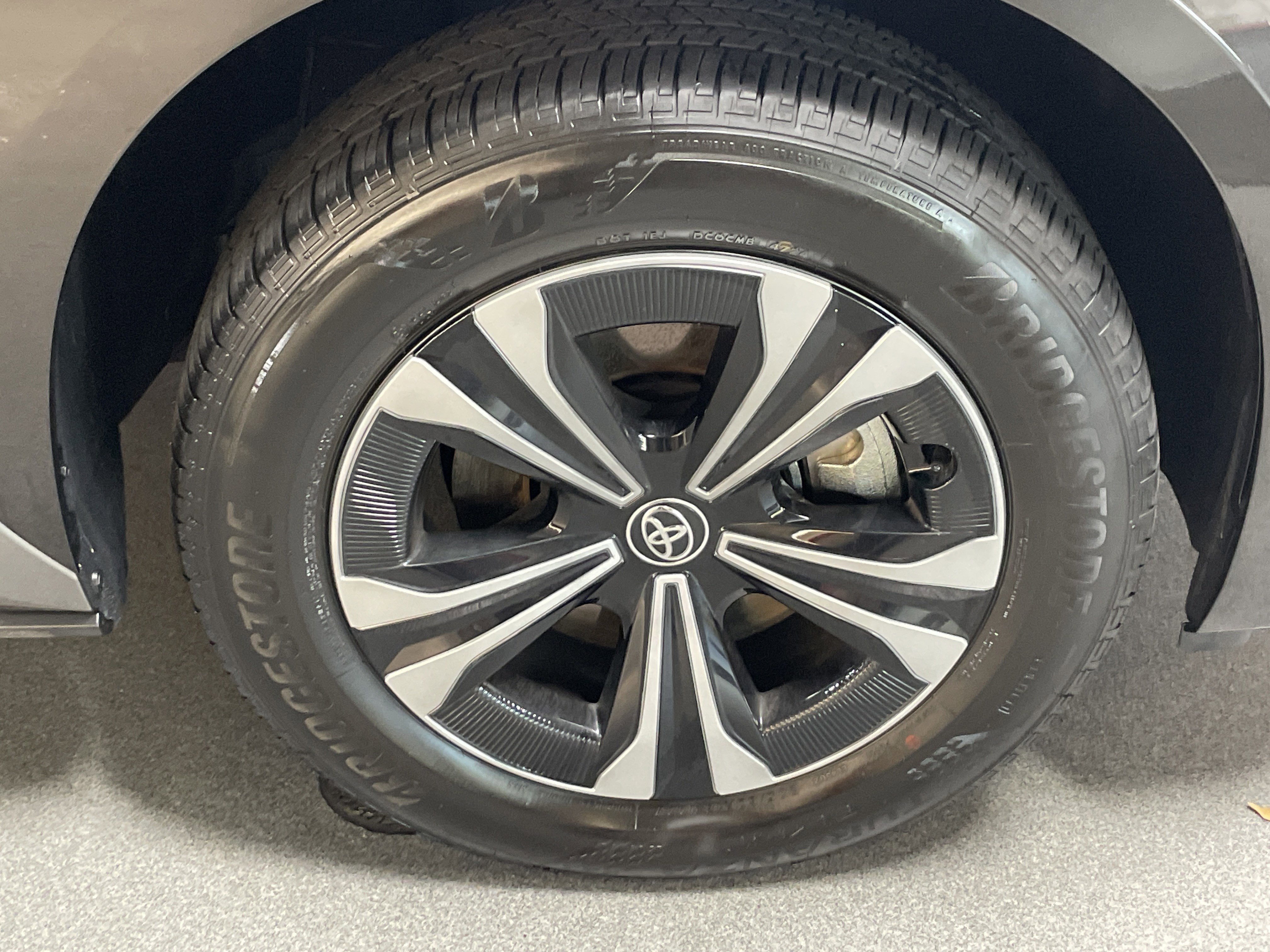 Used 2025 Toyota bZ4X FWD image 13