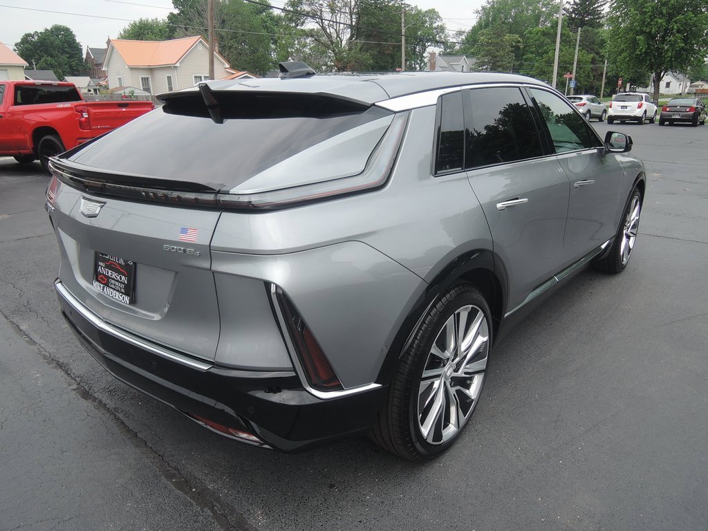 Used 2024 Cadillac Lyriq Luxury w/ LPO, Floor Liner Package image 10