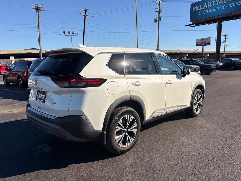 Used 2021 Nissan Rogue SV FWD image 8