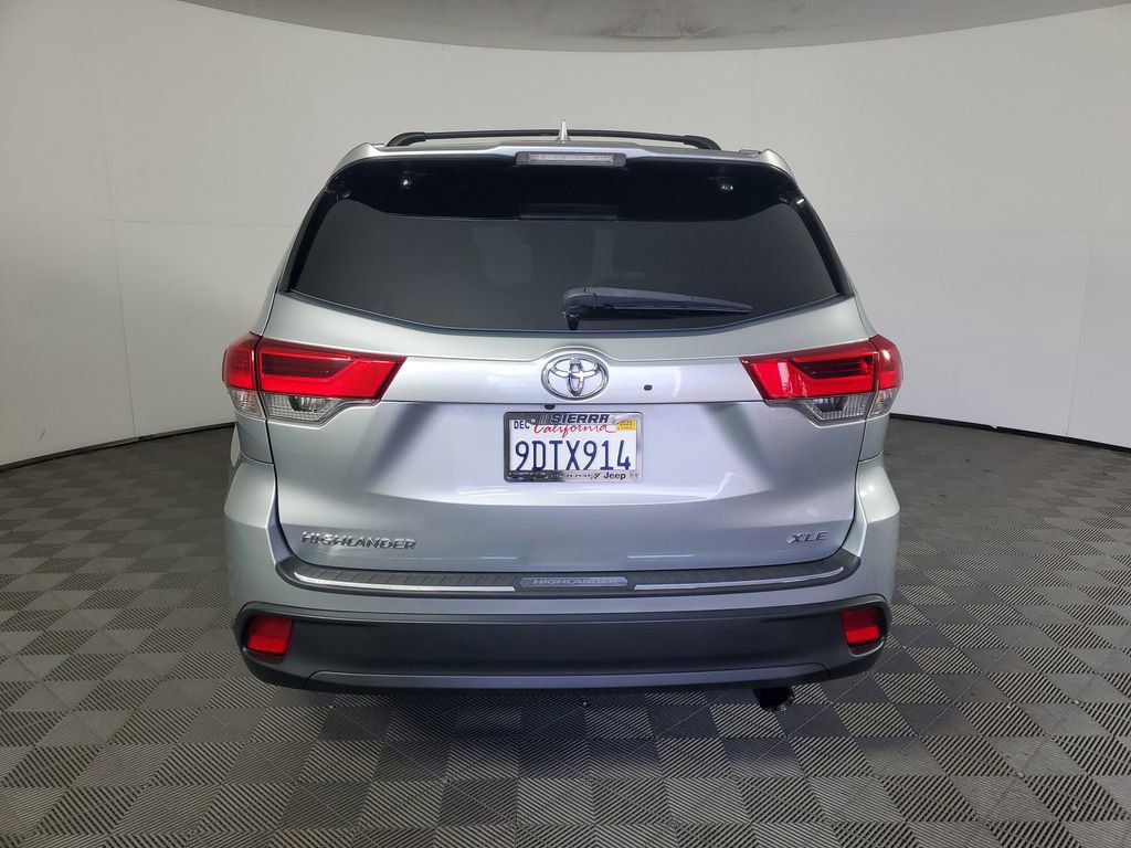 Used 2019 Toyota Highlander XLE image 5