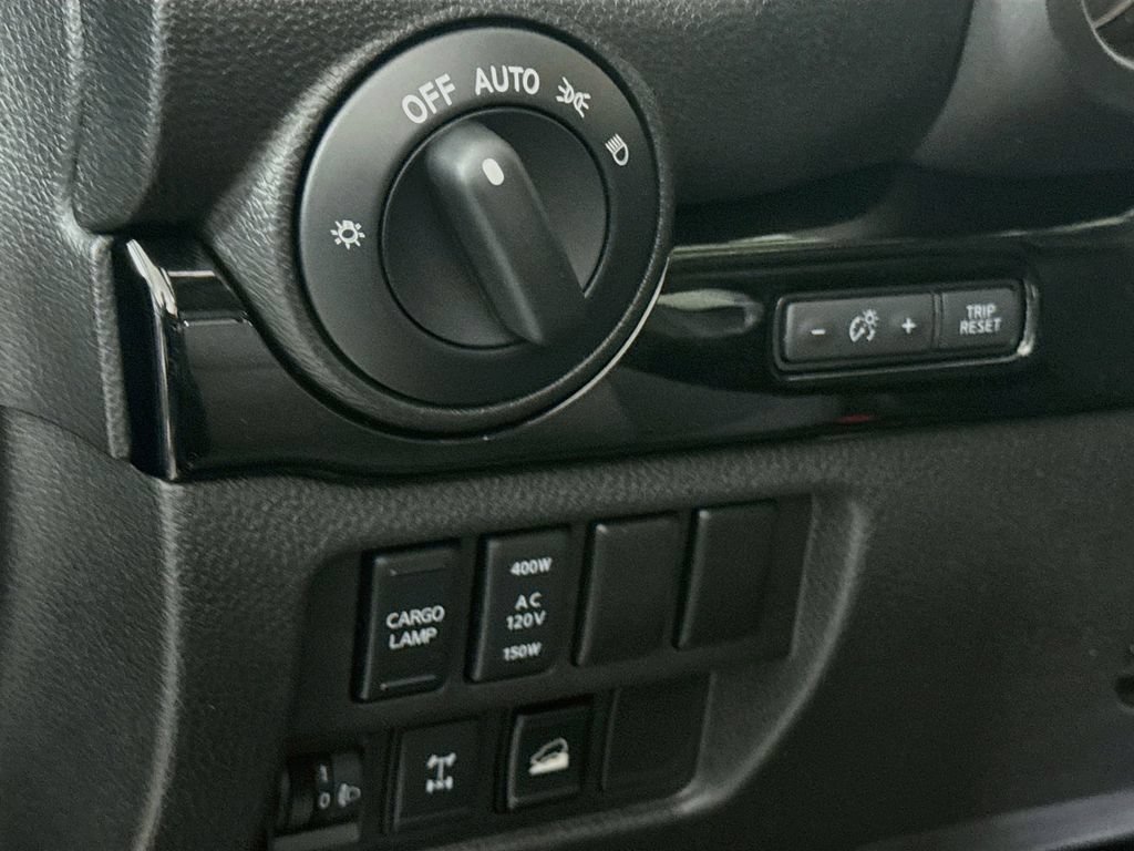 Certified 2021 Nissan Titan SV w/ SV Convenience Package AWD/4WD image 22