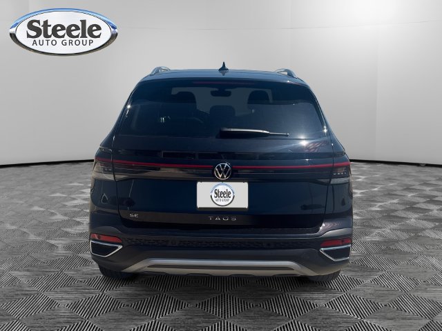 New 2026 Volkswagen Taos SE FWD image 4