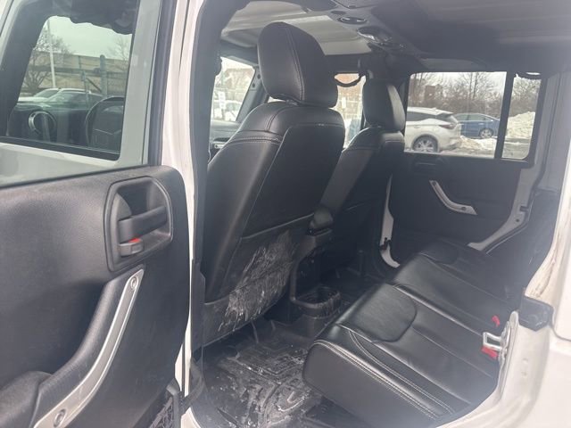 Used 2018 Jeep Wrangler Unlimited Sahara w/ Connectivity Group image 10