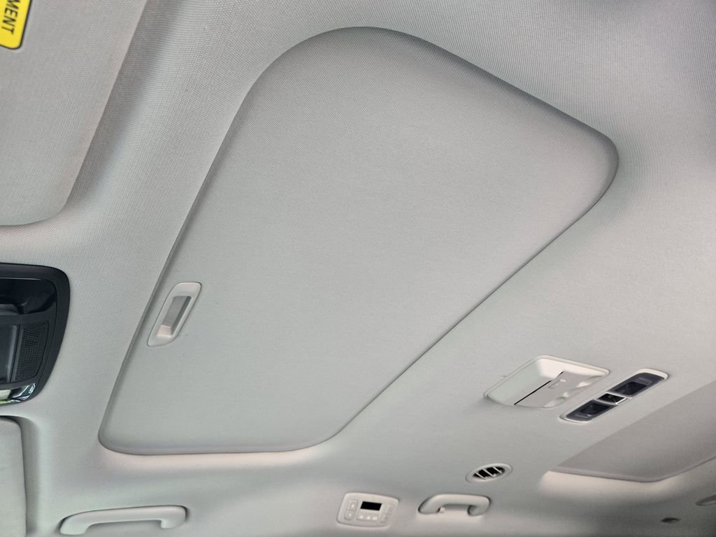 Used 2024 Kia Carnival SX Prestige image 27