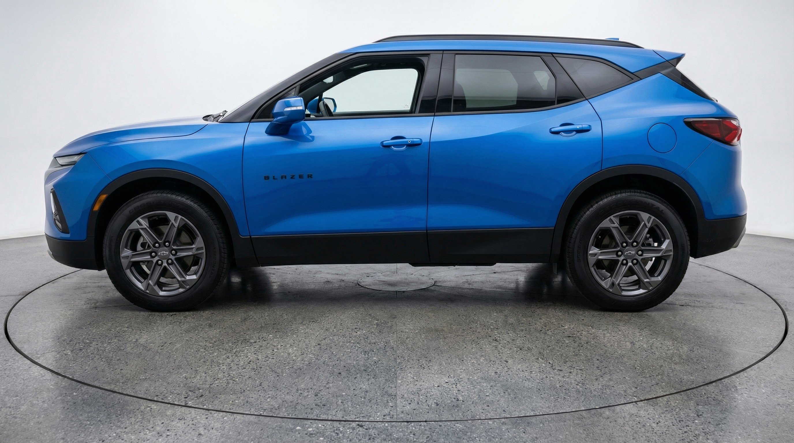 Used 2025 Chevrolet Blazer LT image 5