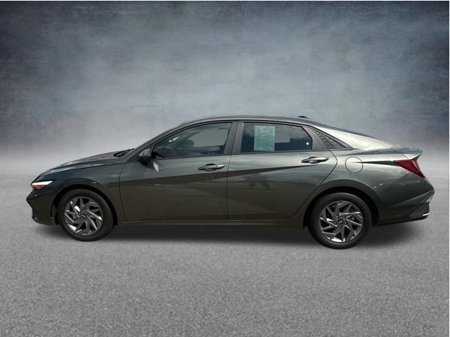 Used 2024 Hyundai Elantra SEL FWD image 6