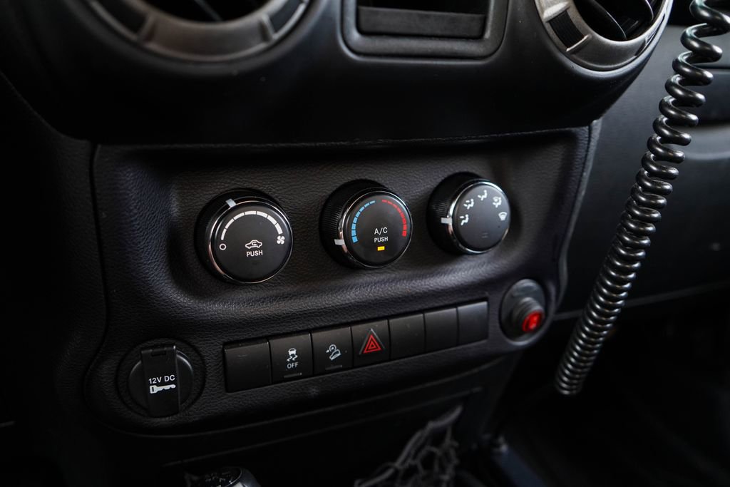 Used 2014 Jeep Wrangler Sport AWD/4WD image 29