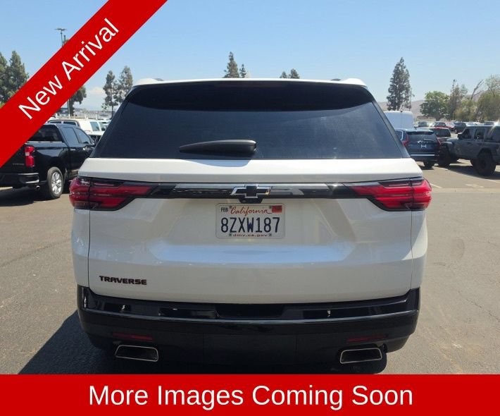 Used 2022 Chevrolet Traverse Premier w/ Redline Edition FWD image 4