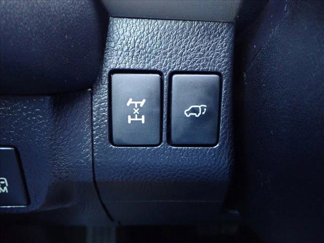 Used 2015 Toyota RAV4 Limited w/ Technology Package image 27