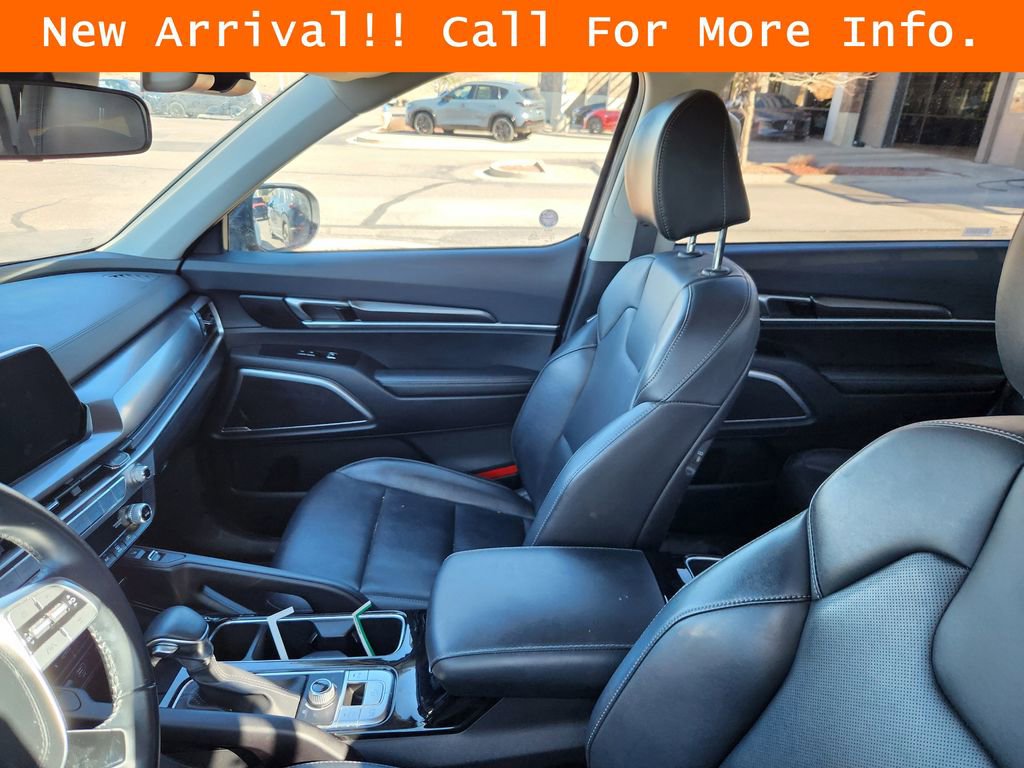Used 2025 Kia Telluride S image 9