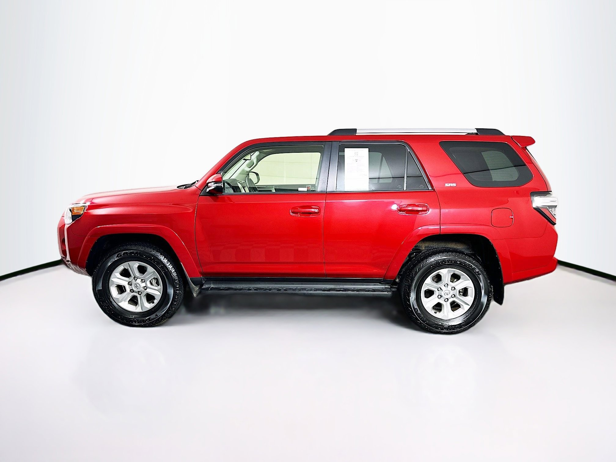 Used 2024 Toyota 4Runner SR5 Premium image 4