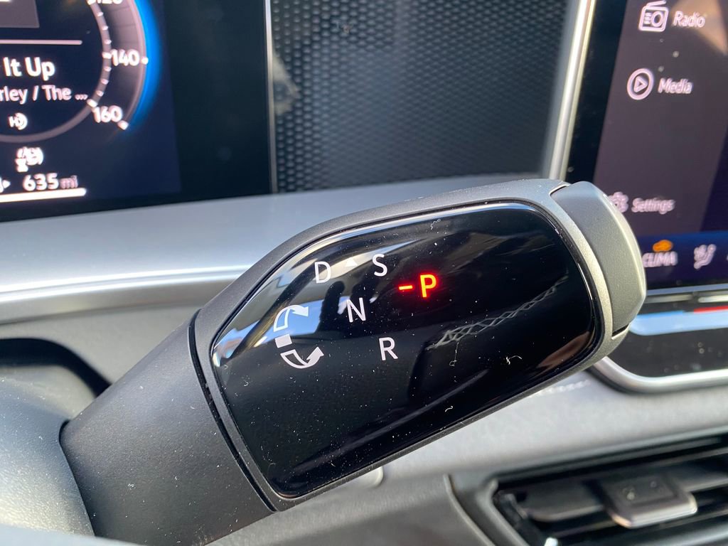 New 2025 Volkswagen Tiguan SE image 35