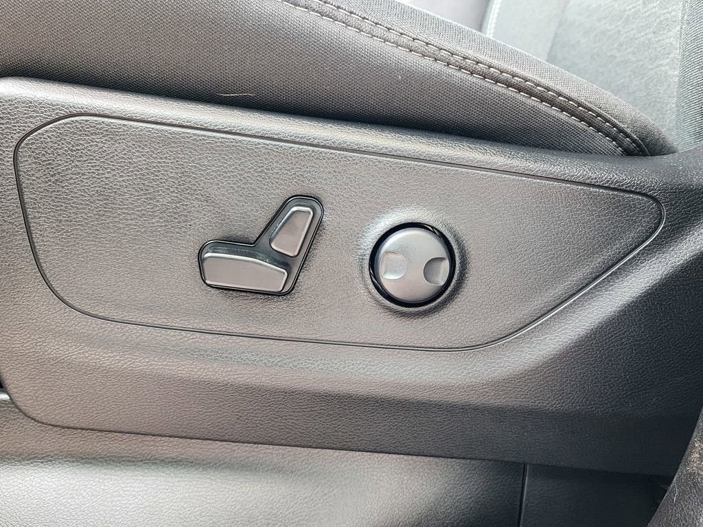 Used 2025 RAM 1500 Big Horn image 17