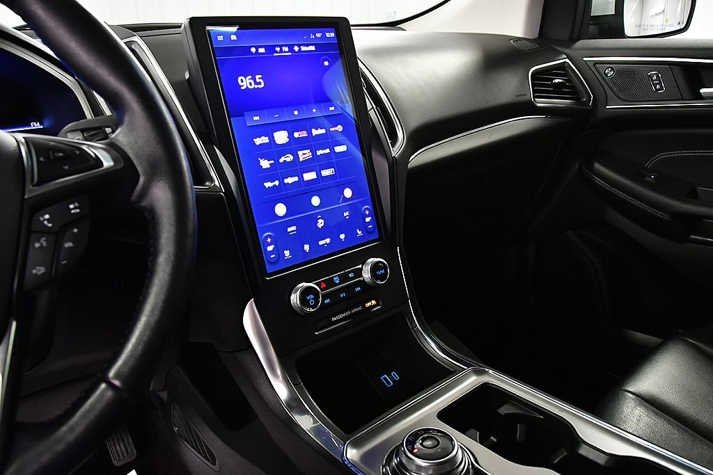Used 2022 Ford Edge Titanium AWD/4WD image 25