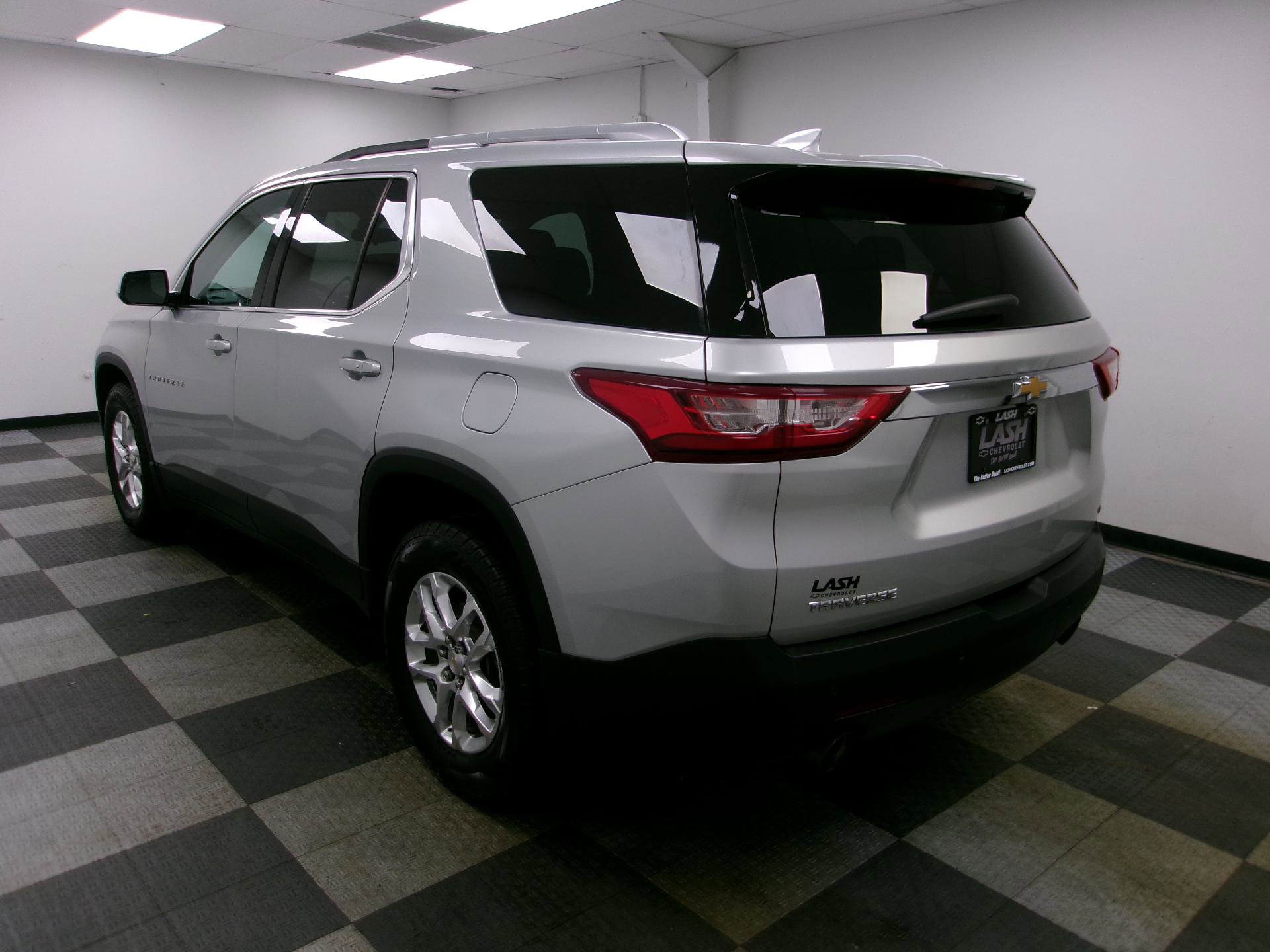 Used 2018 Chevrolet Traverse LT FWD image 4