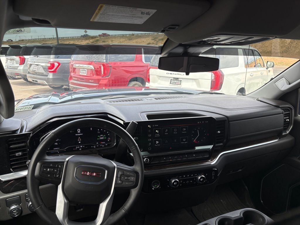 Used 2024 GMC Sierra 1500 Elevation RWD image 3