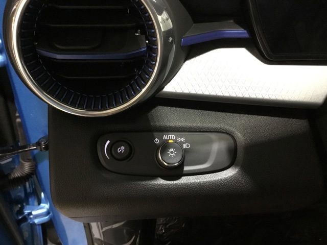 New 2026 Chevrolet Trax LT FWD image 32