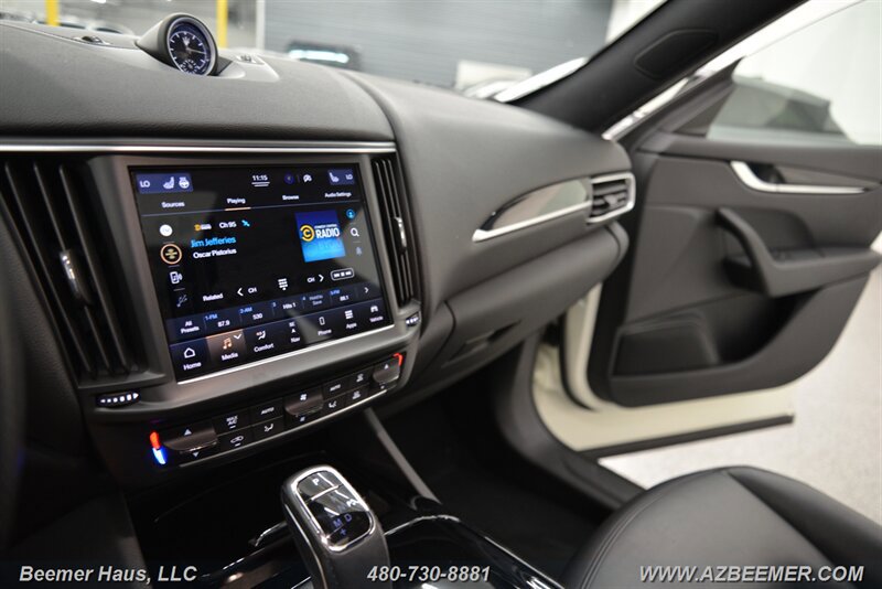 Used 2021 Maserati Levante image 28
