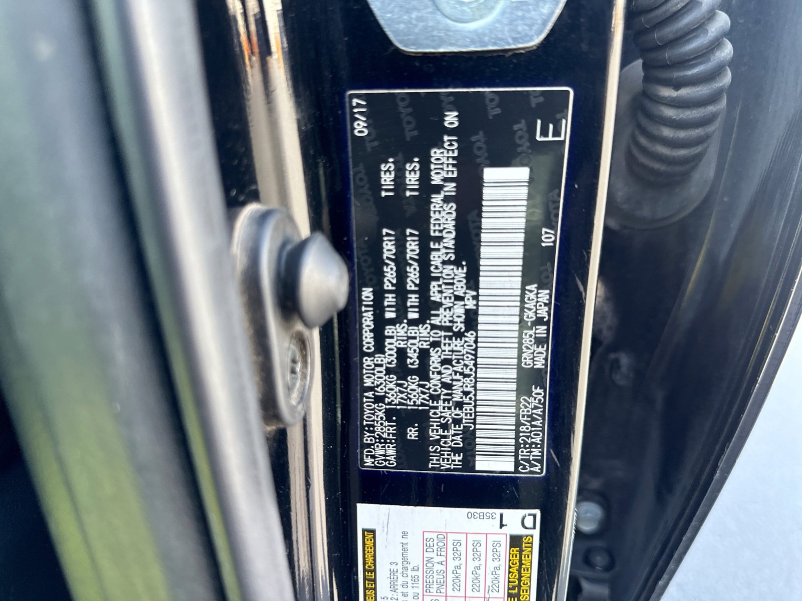 Used 2018 Toyota 4Runner SR5 AWD/4WD image 39