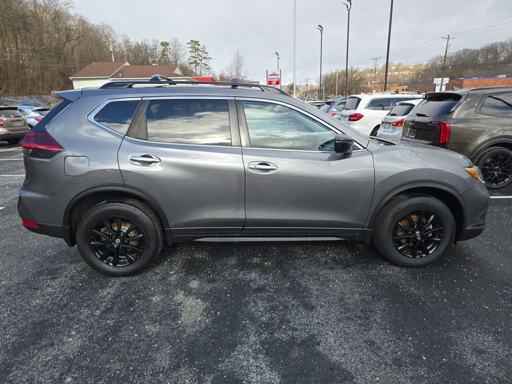 Used 2018 Nissan Rogue SV image 6